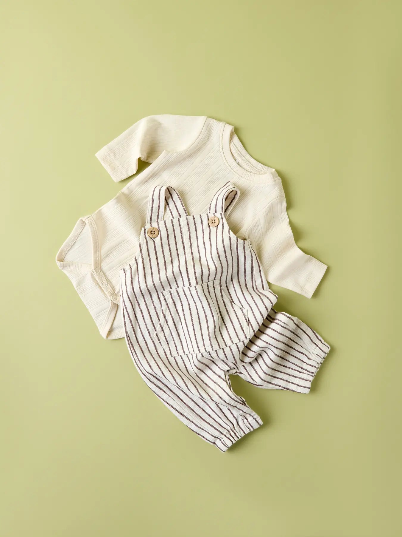 Name It randig jumpsuit med hängslen