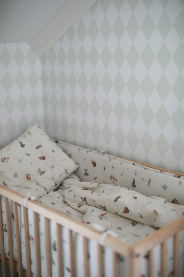 Beskow Tomtebobarnen, Påslakanset, spjälsäng, beige
