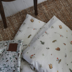 Beskow Tomtebobarnen, Påslakanset, spjälsäng, beige