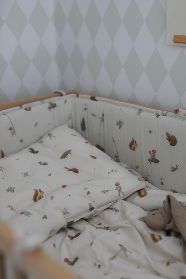 Beskow Tomtebobarnen, Påslakanset, spjälsäng, beige