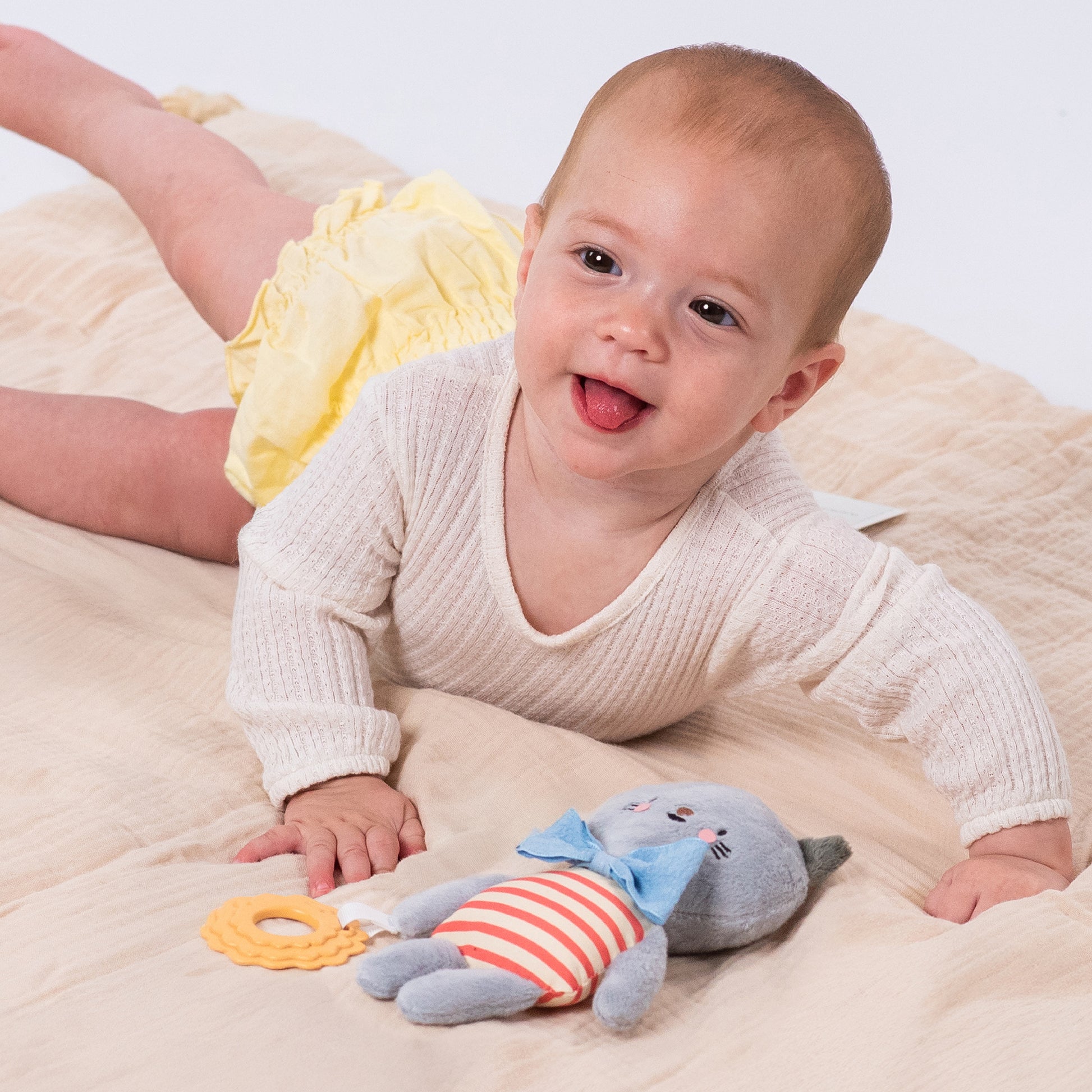TAF 13525, Clara Activity Toy